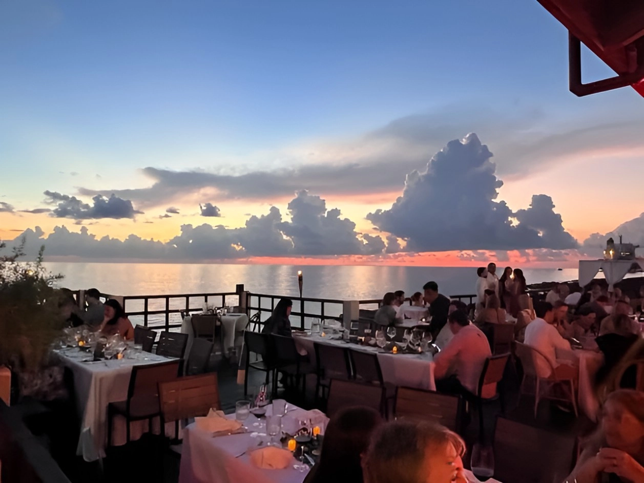 Under the Stars: Embracing Special Moments at Water’s Edge in the Cayman Islands