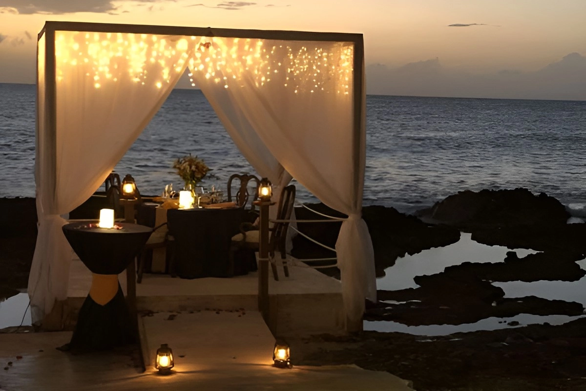 Winning Her Over: A Romantic Cabana Dinner at Grand Old House