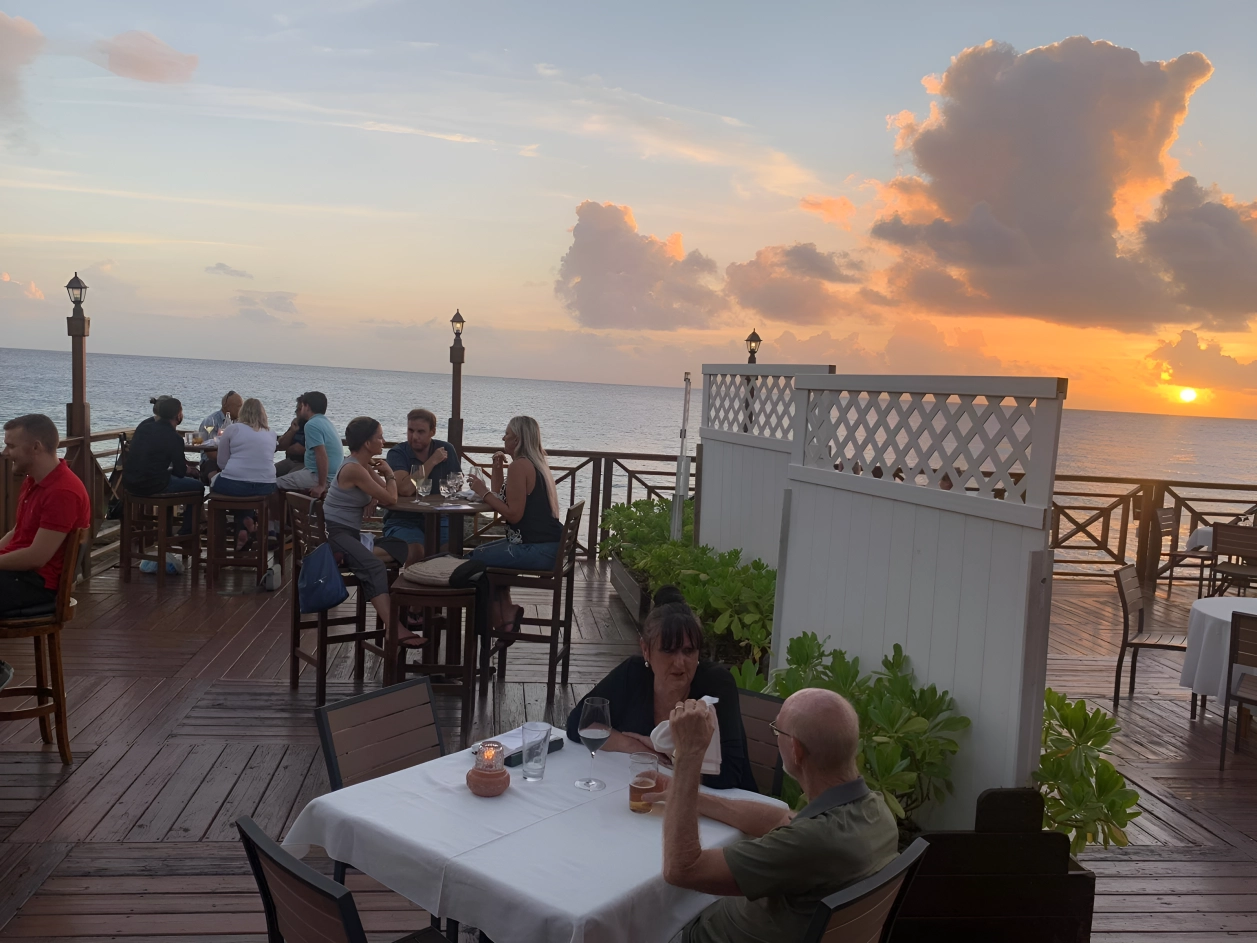 Eat, Enjoy, Relax: Fine Waterfront Dining in the Cayman Islands