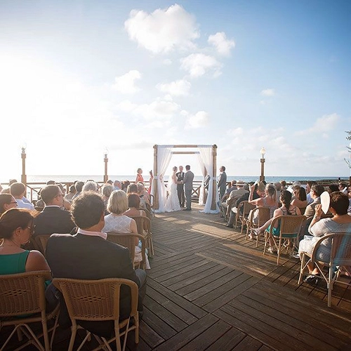 How to Manage Your Wedding Guests and Make Your Wedding Hassle-free