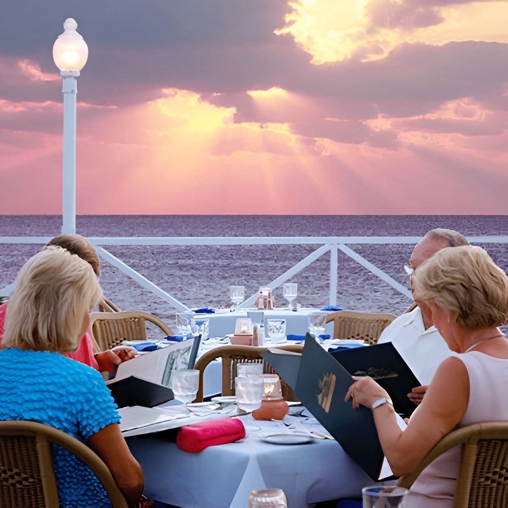 Why Waterfront Dining is a preferred choice for visitors of the Cayman Islands?