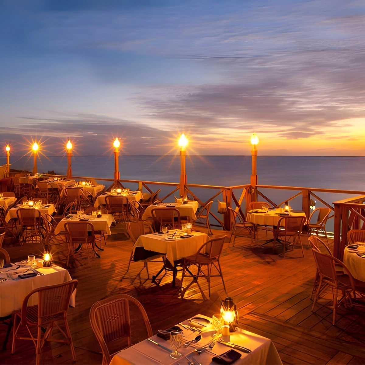 How to Choose a Suitable Venue for a Gala Banquet in Cayman?