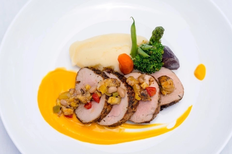 What Makes Cayman's Seafood Unique? A Deep Dive into Caribbean Flavours