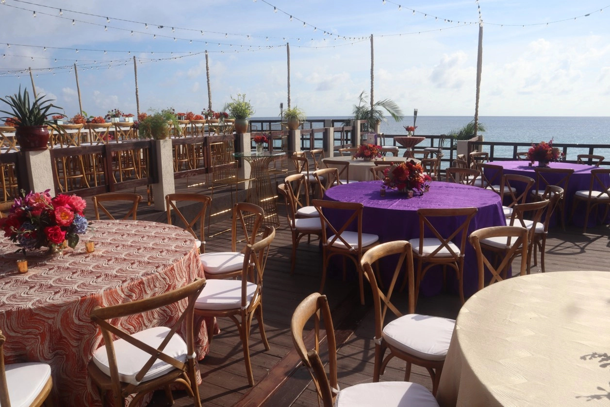 Grand Cayman Restaurant Guide for US Visitors: What to Expect Before You Dine