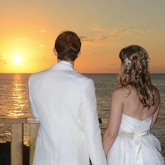 The Romance of a Perfect Beach Wedding in the Cayman Islands